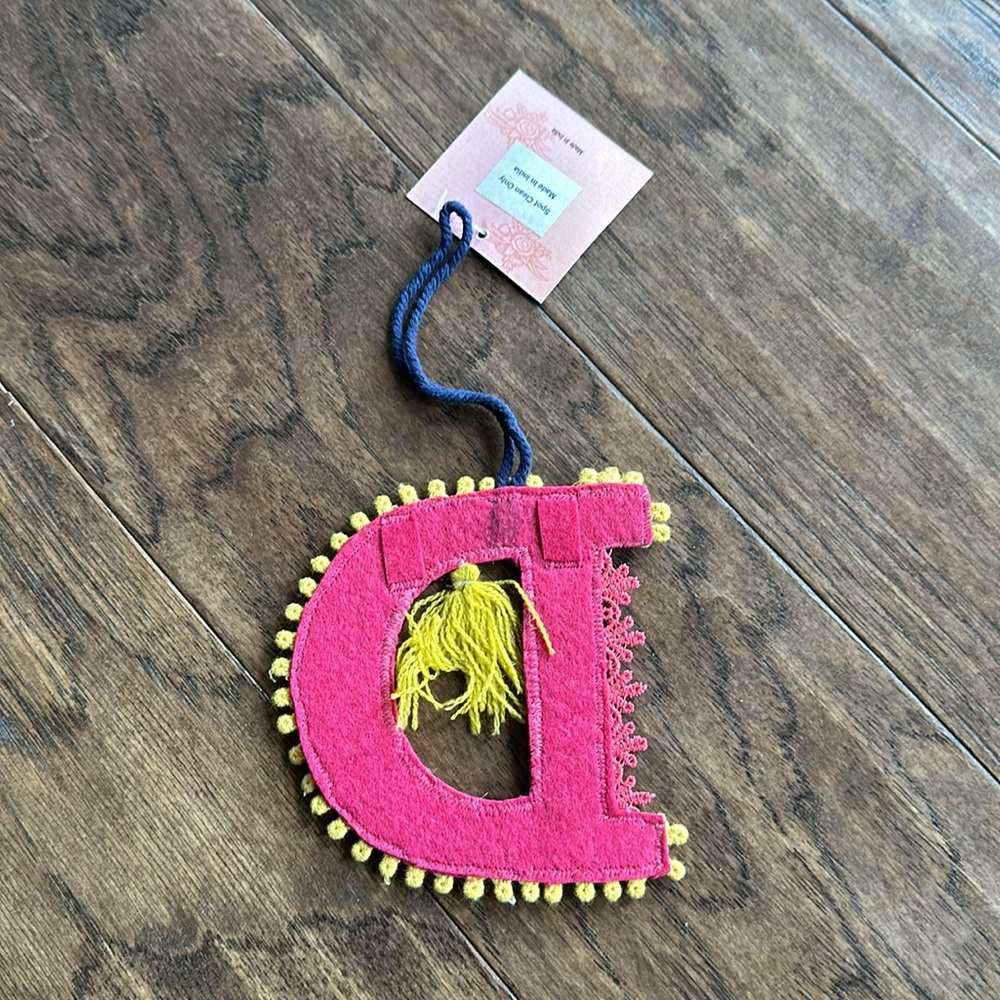 Felt Letter D Ornament /Present Topper - Picture 2 of 4
